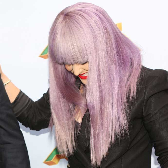 kellyOsbourneWithGrannyHair